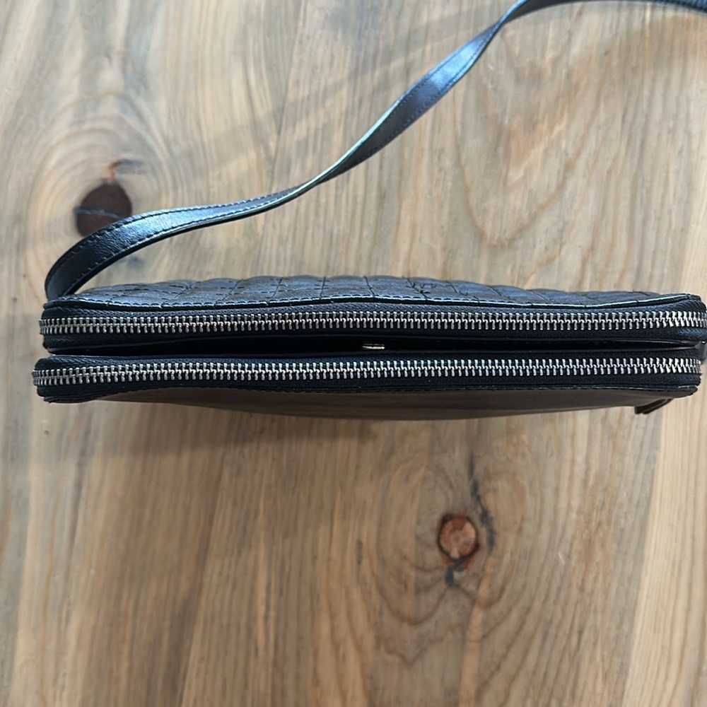 Banana Republic Leather Crossbody - Picture 4 of 7